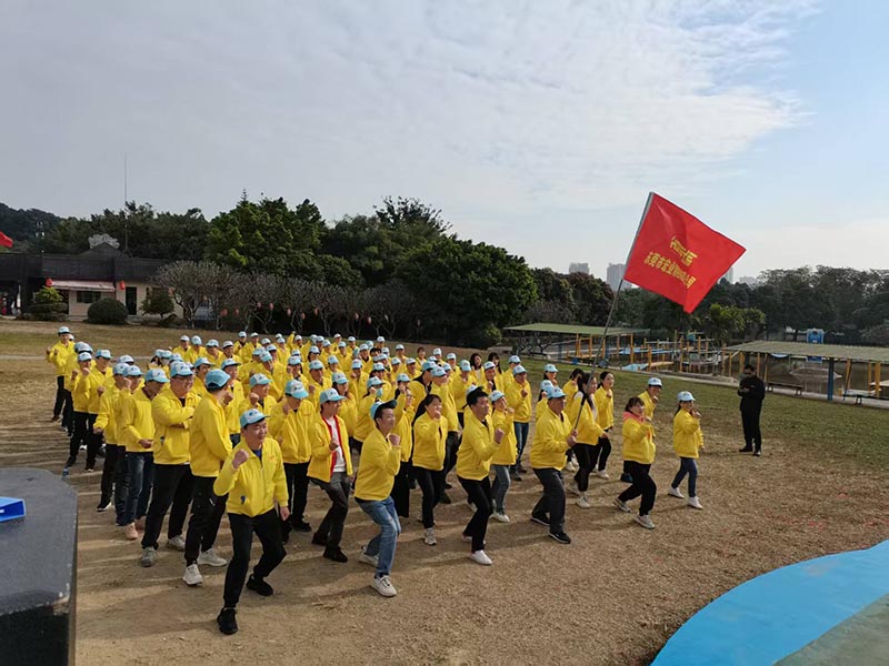 Outdoor team building